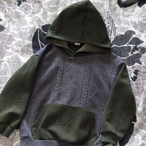 SHEIN Green and Black Hooded Sweater